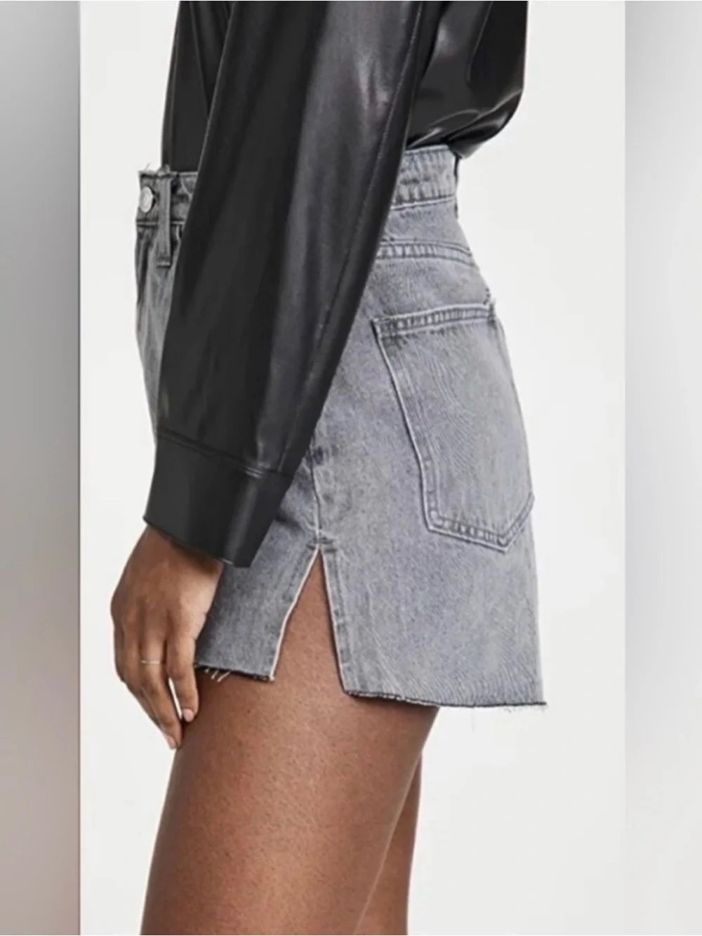 NWT WeWoreWhat Washed Grey Boyfriend Jean Shorts, Size 24 - Picture 5 of 8